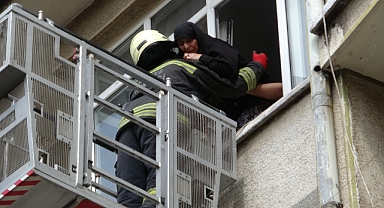 Konya'da yangında mahsur kalanlar böyle kurtarıldı