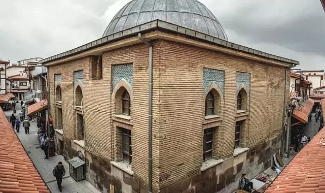 Konya’nın ‘Sır’ dolu tarihi cami… Hem şifa dağıtıyor hem de kendini saklıyor