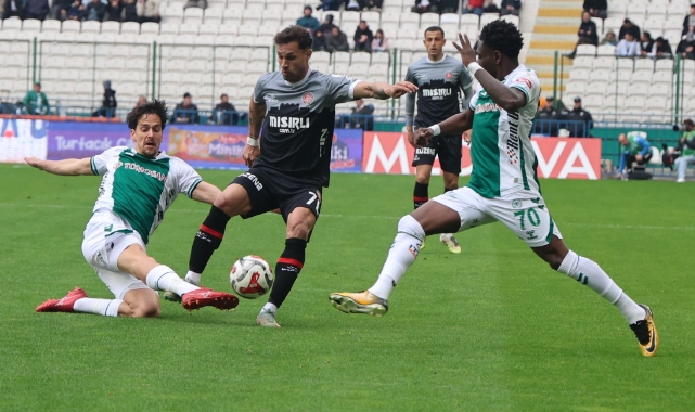 Konya’da gol fırtınası! Karagümrük ne olduğunu anlayamadı