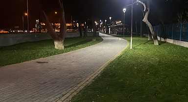 Parkta bıçaklı kavga: 3 kişi yaralandı 