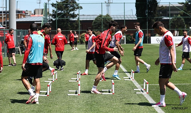  A Milli Futbol Takımı, Kuzey Makedonya hazırlıklarını sürdürüyor     
