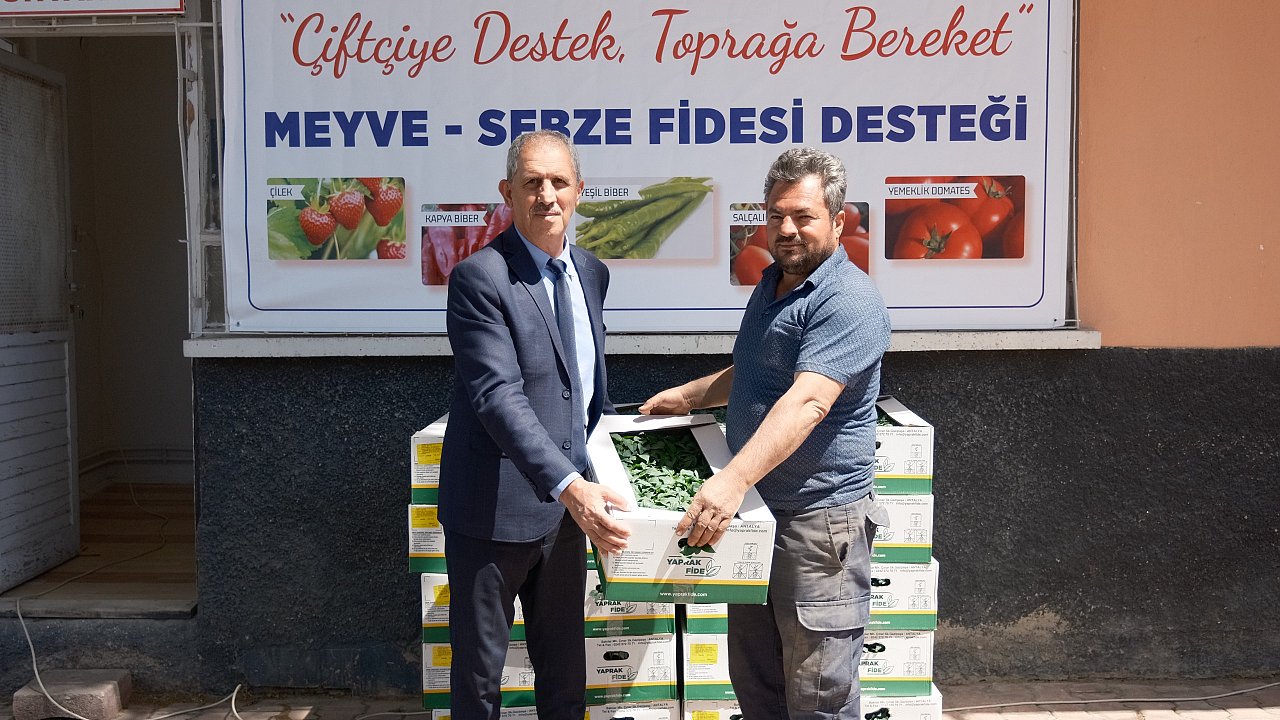 Akşehir Belediyesi'nden çiftçilere büyük destek