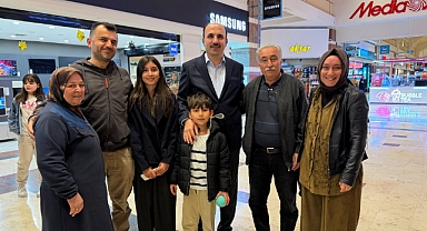 Başkan Altay Alışveriş Merkezinde Esnafla ve Vatandaşlarla Buluştu