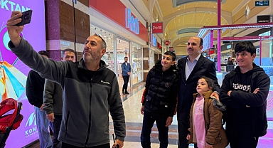 Başkan Altay alışveriş merkezinde esnafla ve vatandaşlarla buluştu
