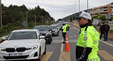 Bayram tatilinin adresi Muğla'da Oteller doldu, yollar tıkandı