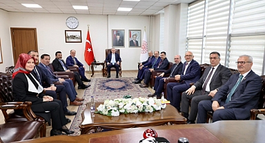 Gençlik ve Spor Bakanı'ndan Konya Valisi'ne ziyaret