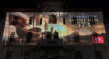 İstanbul'un fethinin 573. yıl dönümünde muhteşem gösteri