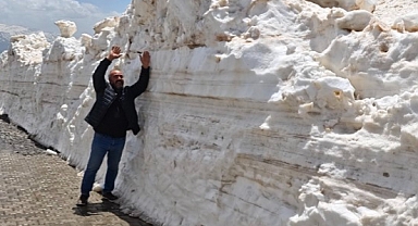 Kar kalınlığının 7 metreyi bulduğu Nemrut yolunda çalışma başlatıldı