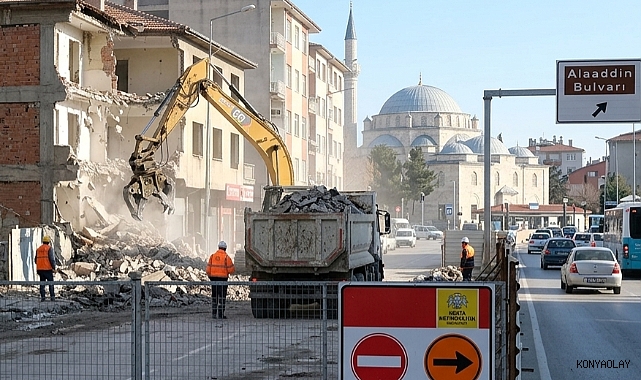 Konya'da Ulaşım Düzenlemesi! O Cadde Araç Trafiğine Kapatılıyor