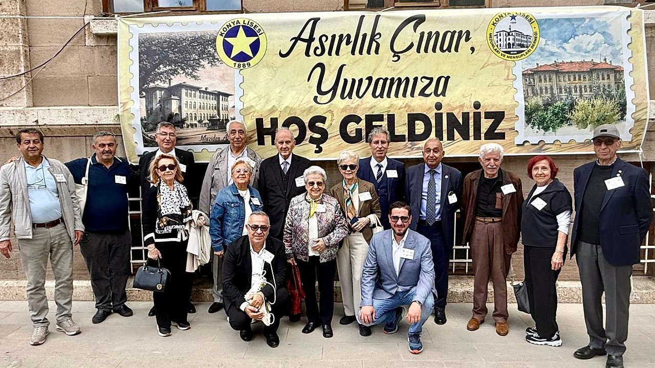 Mazideki anılar yeniden canlandı! 137 yıllık tarihi okulda geleneksel anılar buluşması