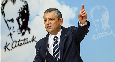 Özgür Özel yeniden grup başkanı seçildi