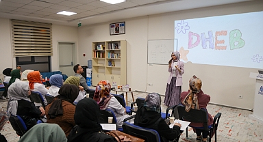 Selçuklu Belediyesi aileleri eğitim seminerleri ile bilgilendiriliyor