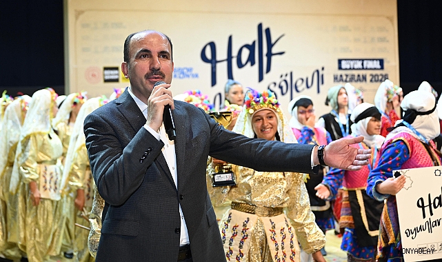 Başkan Altay: Halk Oyunları Şöleni'ne katıldı