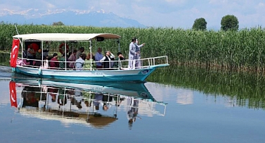 Beyşehir Gölü’nde kardeşlik rüzgarı esti 