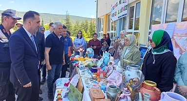 Beyşehir ve Hüyük’te el emeği eserler görücüye çıktı