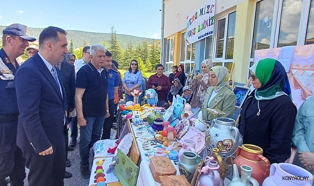 Beyşehir ve Hüyük’te el emeği eserler görücüye çıktı