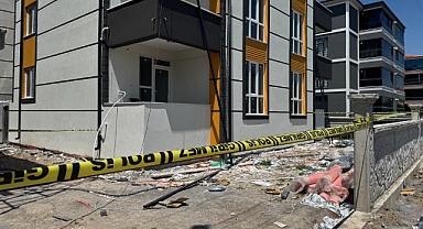 Elektrik akımına kapılan işçi 4'üncü kattan düştü