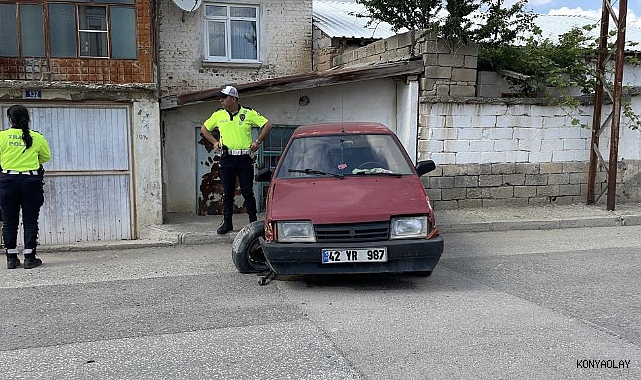 Konya'da trafikte kaçış planı elinde patladı