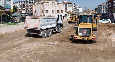 Küçükkumköprü caddesinde altyapı çalışmaları sürüyor