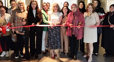 'Venüs'ün Renkleri' sergisi MEDAŞ Sanat Galerisi'nde açıldı