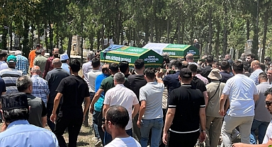 Kazada hayatını kaybeden anne ve kızı son yolculuğuna uğurlandı 