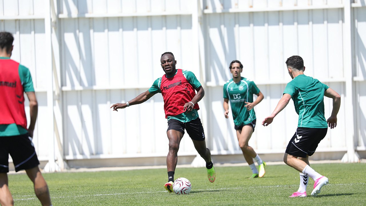 Konyaspor, yeni sezon hazırlıklarını sürdürüyor
