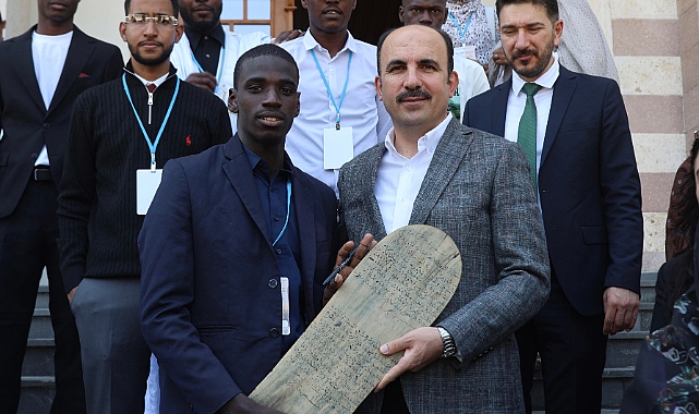 Moritanya'lı Öğrencileri Başkan Altay’ı Ziyaret Etti