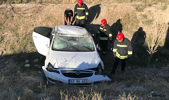 Otomobil şarampole yuvarlandı: 1'i bebek 3 yaralı