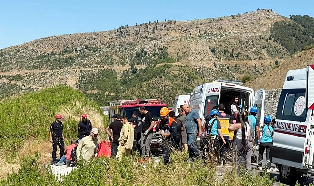 Otomobil uçuruma yuvarlandı: 5 ölü, 2 yaralı