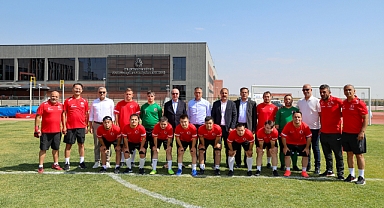 Pekyatırmacı down sendromlu futsal milli takım ile bir araya geldi