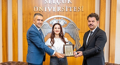 S.Ü.500 bininci mezunu verdi