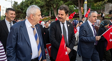 SÜ öğrenci ve personeliyle 15 Temmuz etkinliklerinde yerini aldı