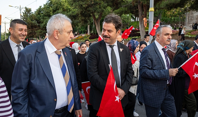 SÜ öğrenci ve personeliyle 15 Temmuz etkinliklerinde yerini aldı