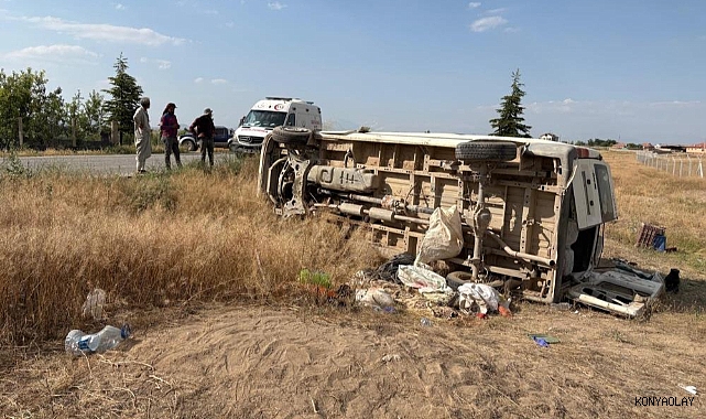 Tarım işçilerini taşıyan minibüs devrildi: 17 yaralı