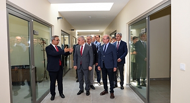 Vali Akın ve Pekyatırmacı Selçuklu'nun prestij projelerini gezdi